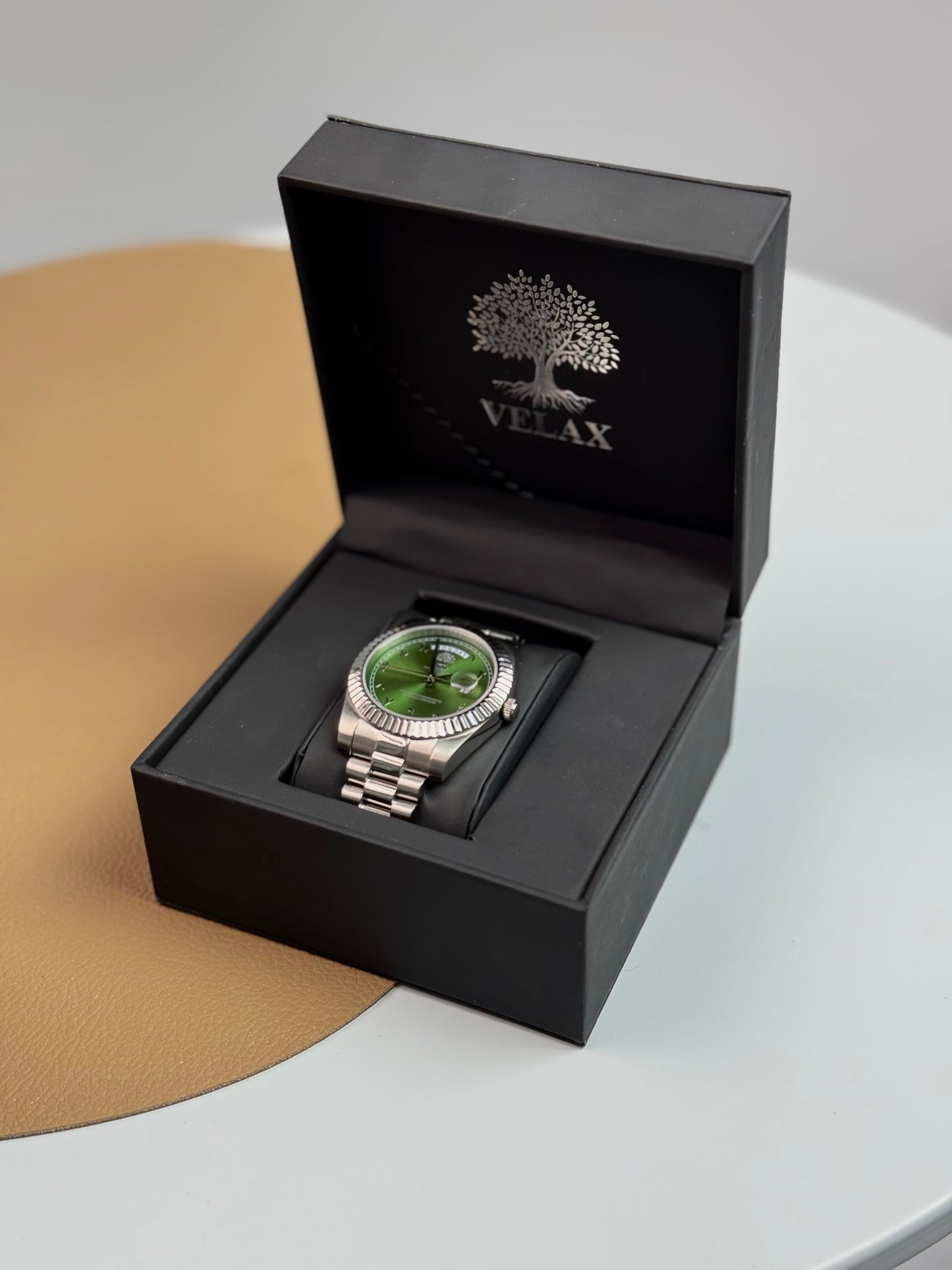 Verdant Horizon – Steel & Forest Green